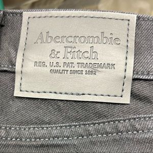 Abercrombie & Fitch 90’s Slim Fit Jean